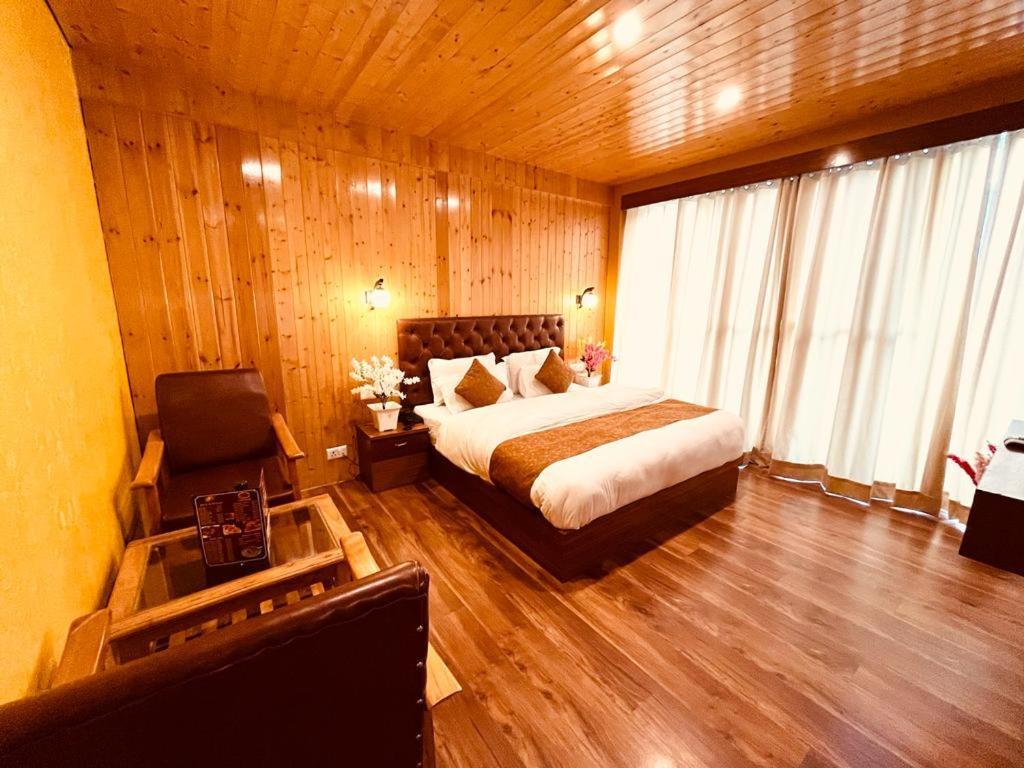 Tata Vista Resort Mall Road Manali - Centrally Heated & Air Cooled Ngoại thất bức ảnh