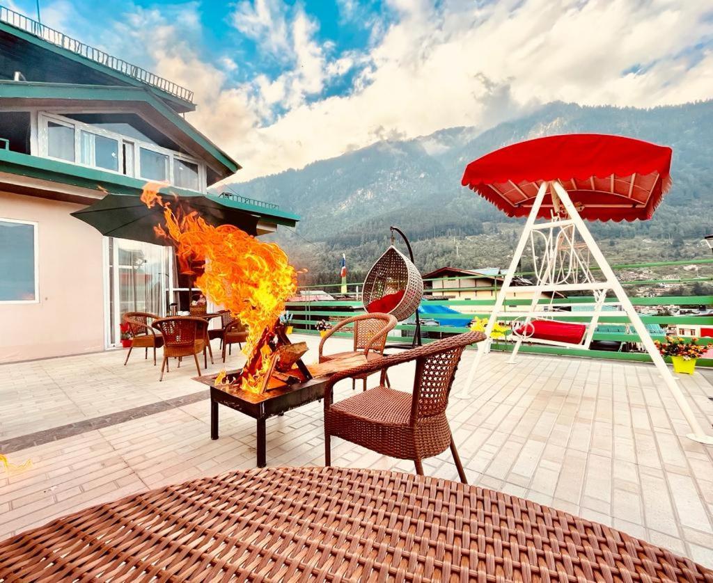 Tata Vista Resort Mall Road Manali - Centrally Heated & Air Cooled Ngoại thất bức ảnh