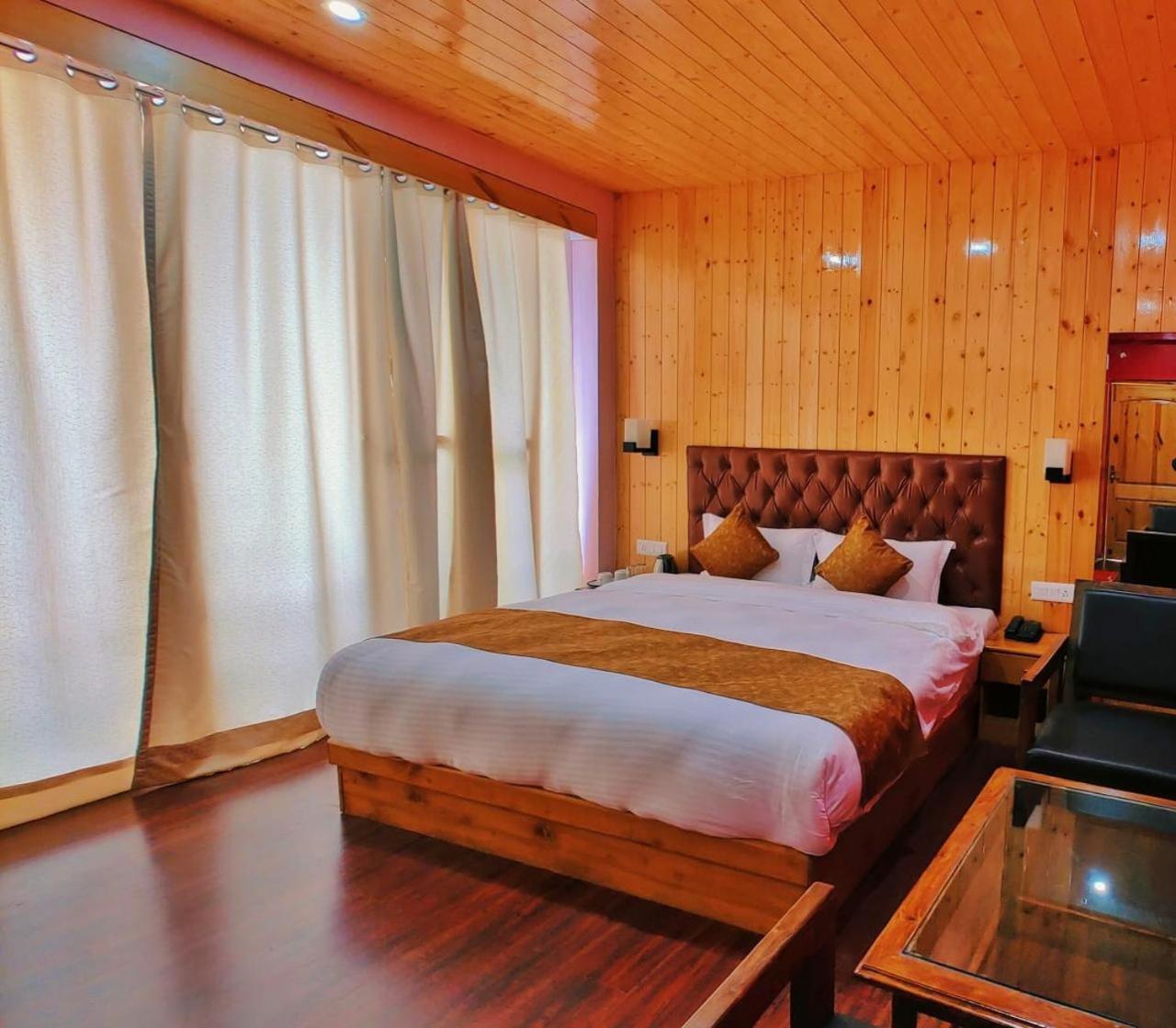 Tata Vista Resort Mall Road Manali - Centrally Heated & Air Cooled Ngoại thất bức ảnh